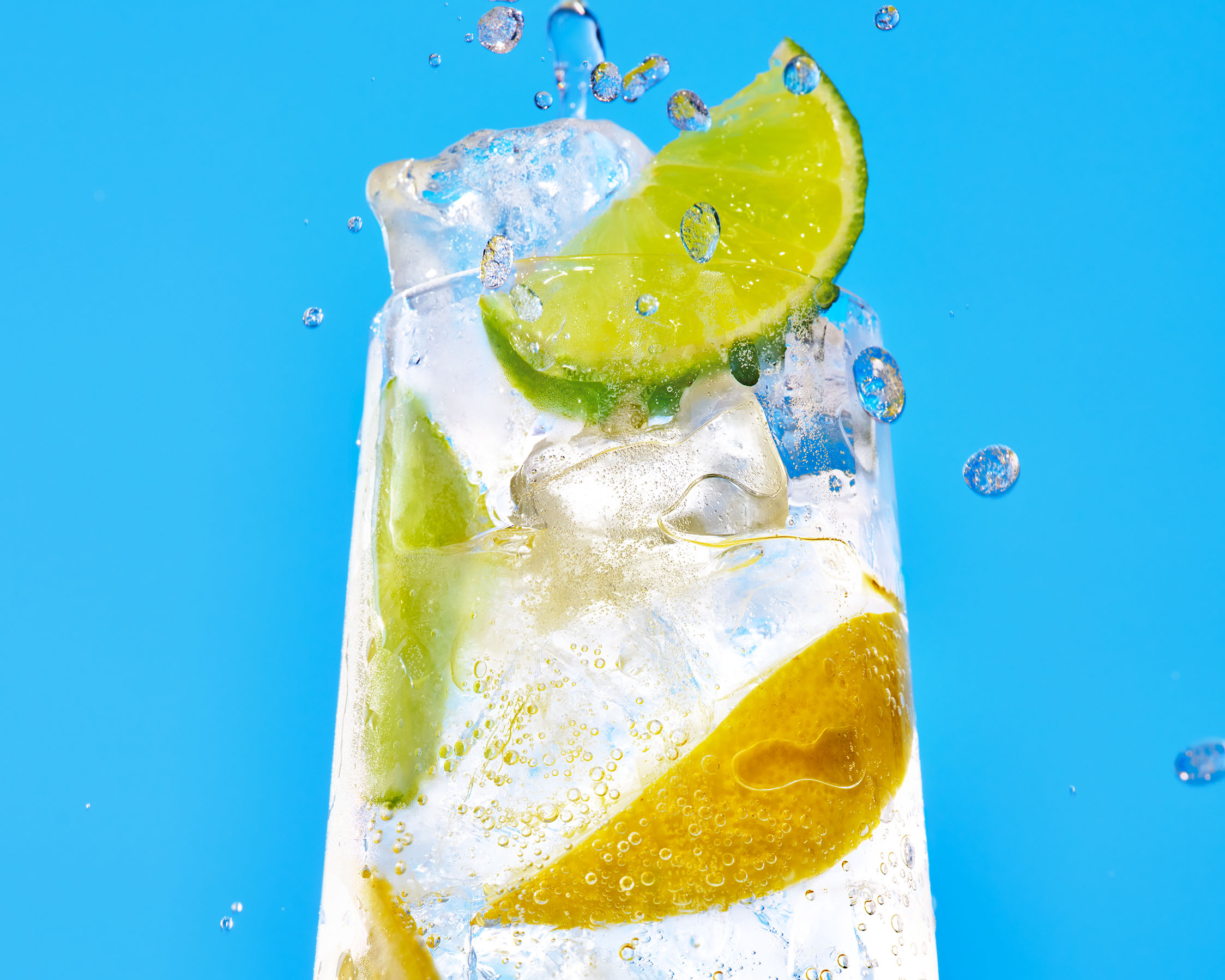 Malibu drink with lemon and lime